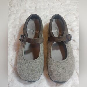Merrell Womens Encore Wool Shoes US 9 EUR 40 Mary Jane Tan Qform Ortholite